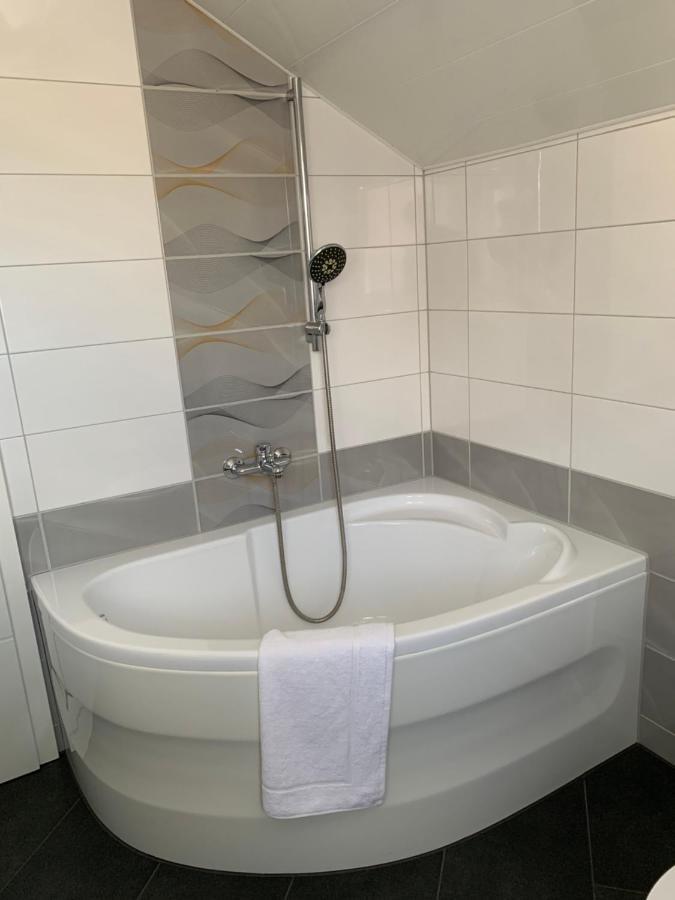 2 Zimmer Ferienwohnung Obersulm Exterior photo